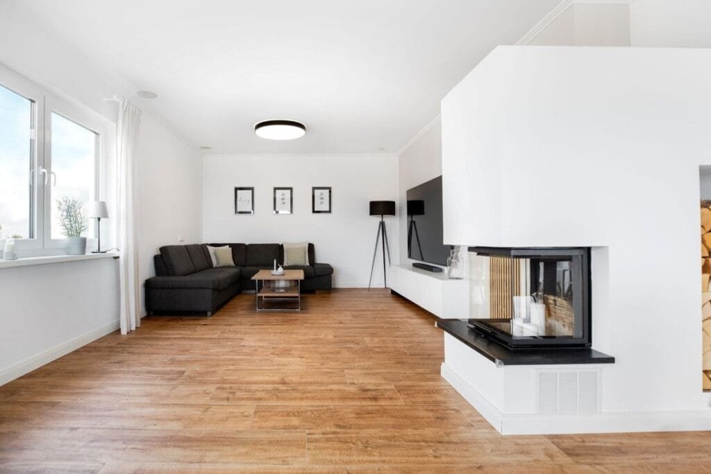 Fingerhuthaus Nauroth Wohnzimmer mit Kamin