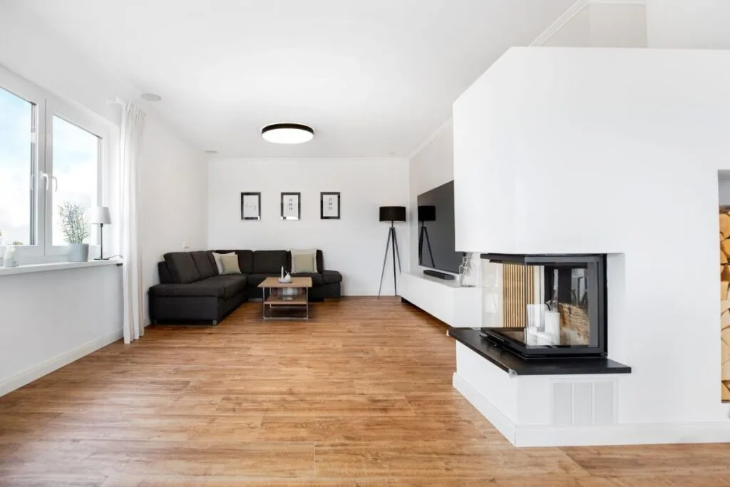 Fingerhuthaus Nauroth Wohnzimmer mit Kamin