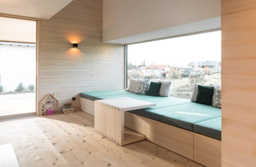Innenräume Haus mit viel Holz