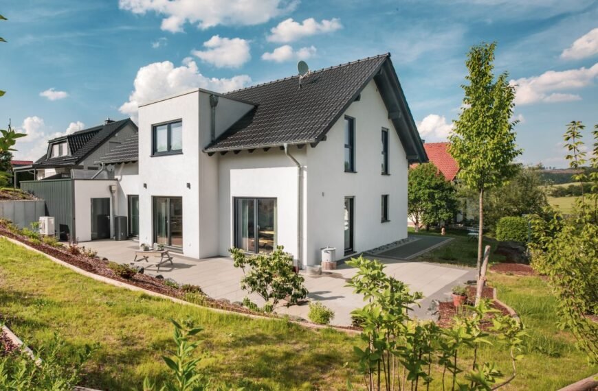 Fingerhut Amika Außenansicht mit Garten