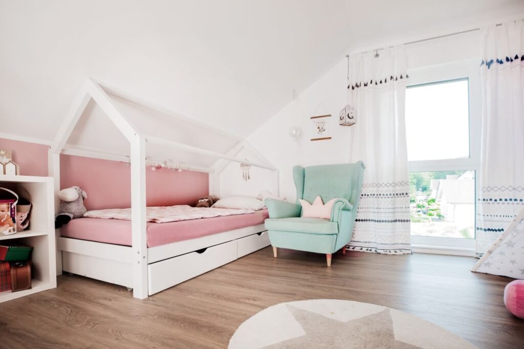 Fingerhut Amika Innen Kinderzimmer