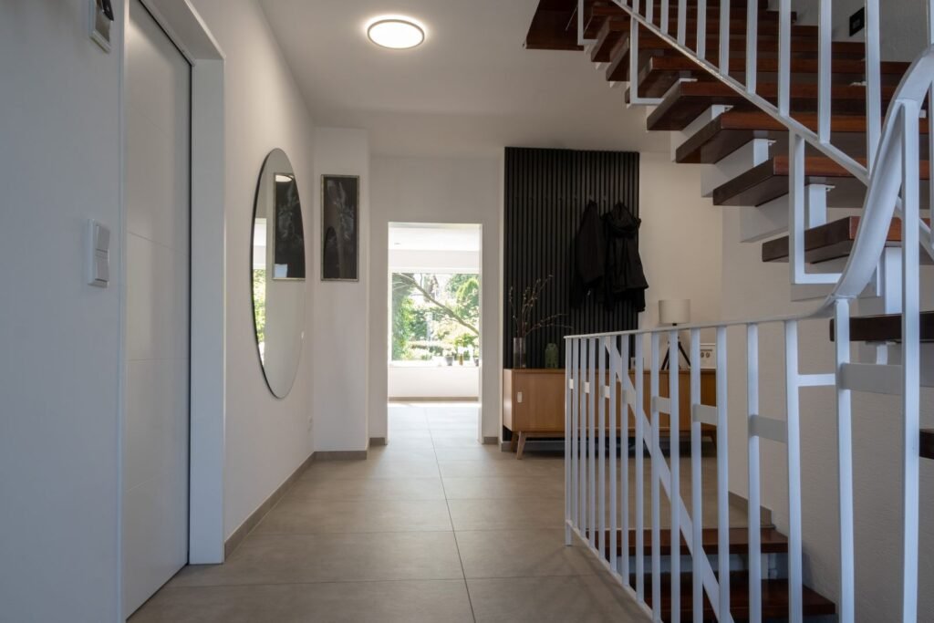 Flur im sanierten Einfamilienhaus Schlüter