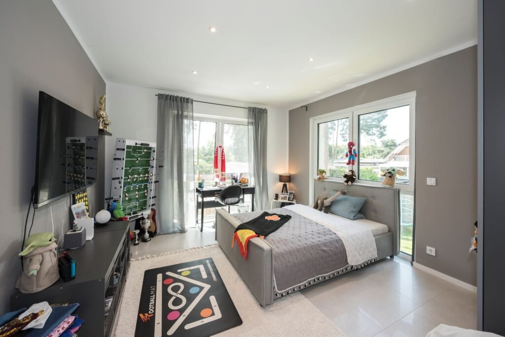 Roth Massivhaus Doppelhaus Kinderzimmer Junge