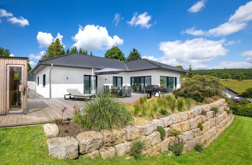 Bungalow Vintra Fingerhut Haus Außenansicht mit Terrasse und Sauna