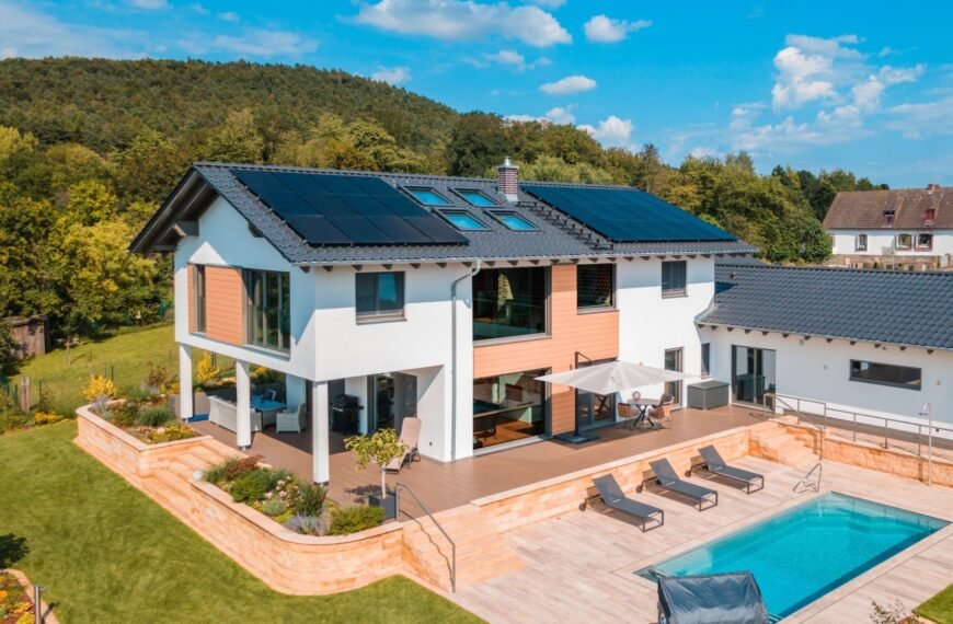 Weberhaus individuelles Architektenhaus mit Garten und Pool